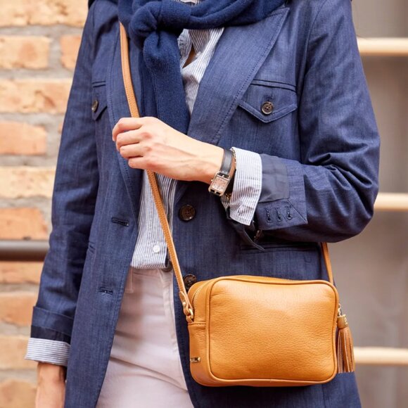 Gigi New York Madison Crossbody Tan Pebble Grain $295 - Picture 3 of 6